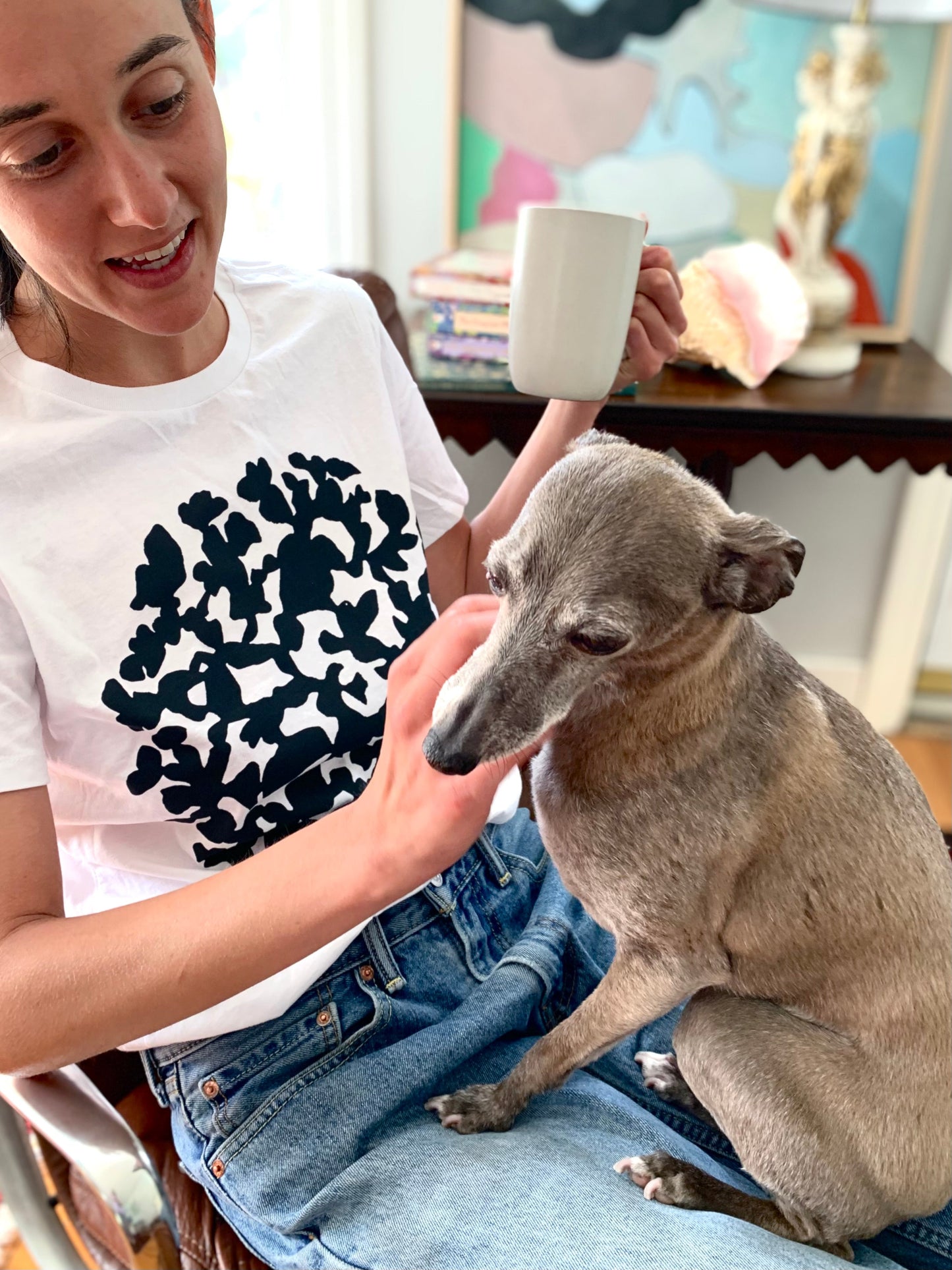 Manito Bouquet Graphic Tee in White, Every-body Fit