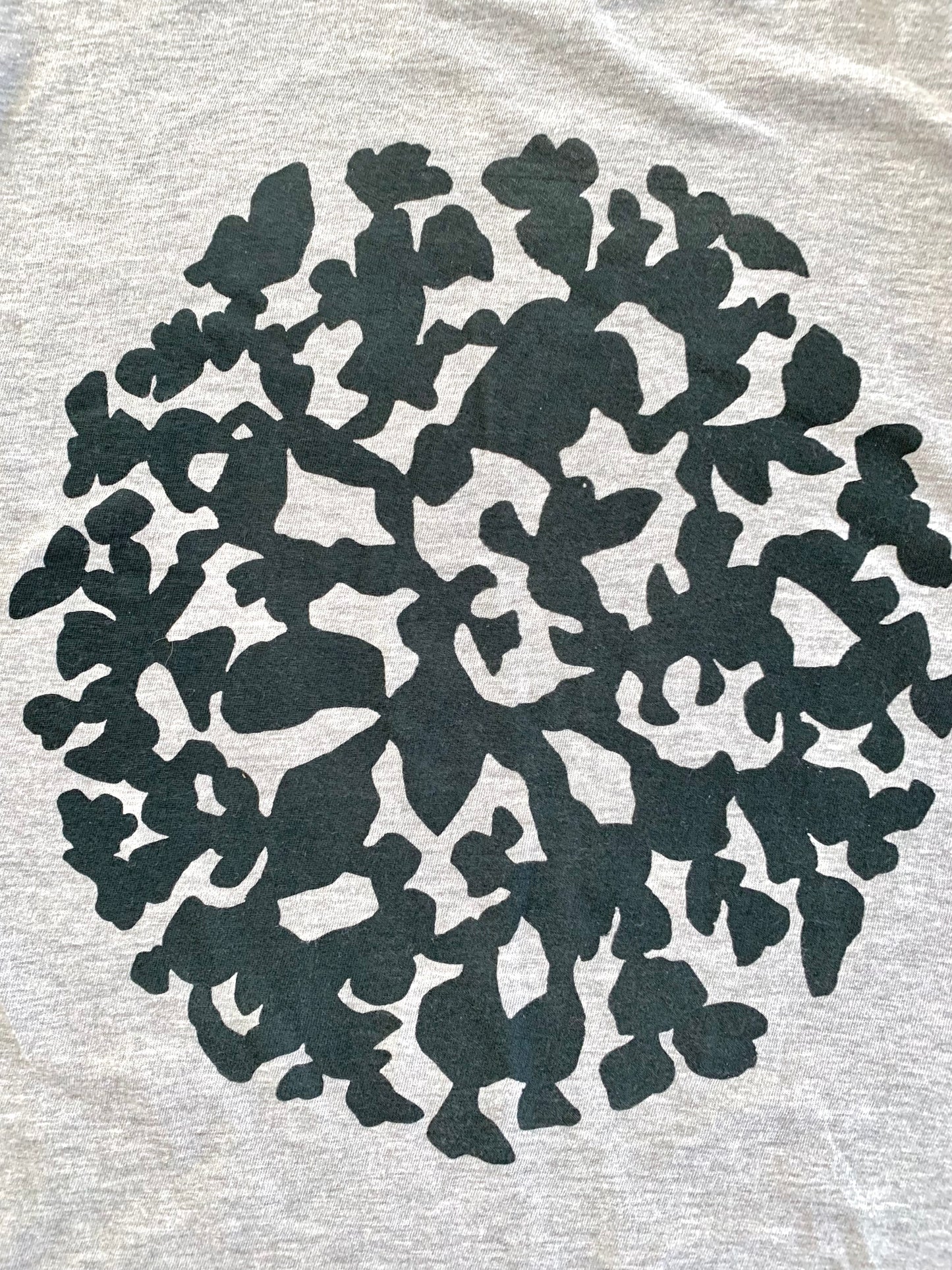 Manito Bouquet Graphic Tee in Heather Grey, Every-body Fit