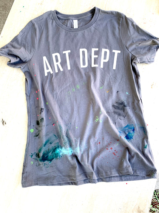 ART DEPT Graphic Tee in Charcoal Grey, Classic Fit